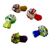 Load image into Gallery viewer, 5 Hand Made Glass Lampwork Tropical Fish Beads 7120