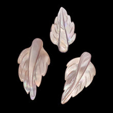 Load image into Gallery viewer, Premium Pink Mussel Shell Leaf Pendant Beads 4326E