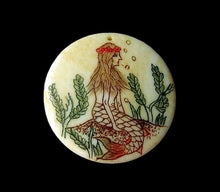 Load image into Gallery viewer, Lovely Scrimshawed 25x4mm Mermaid Bead 4116D