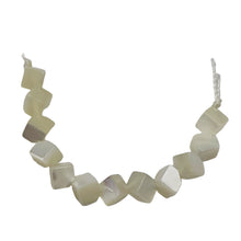 Load image into Gallery viewer, 12 Natural Mother of Pearl Shell 4x4x4mm Beads 004347