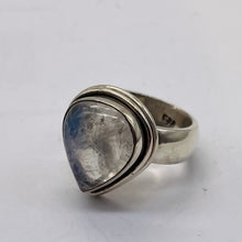 Load image into Gallery viewer, Moonstone Sterling Silver Oval Stone Ring | 8.5 | Blue Flash |