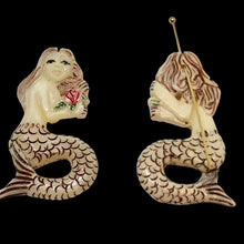 Load image into Gallery viewer, Carved inchBrunette inch Mermaid W/ Rose Centerpiece Bead 10801