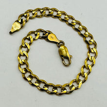 Load image into Gallery viewer, Italian! 10K Gold Figaro Link Chain Bracelet |7" Long |