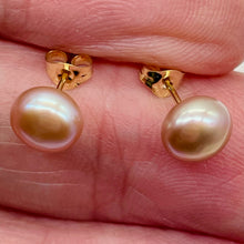 Load image into Gallery viewer, Pearl 14K Gold Stud Round Earrings | 7mm | Rosy Pink | 1 Pair |