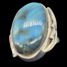Load image into Gallery viewer, Labradorite Sterling Silver Oval Stone Ring | 7 | Blue Flash | 1 Ring |