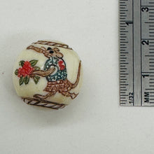 Load image into Gallery viewer, Mice on Vacation Scrimshaw Walking | 20mm | Cream, Red, Brown, Blue | 1 Beads