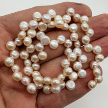 Load image into Gallery viewer, Top Drilled Button Lavender Pink FW Pearl Strand 104761