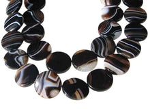 Load image into Gallery viewer, Black and White Sardonyx Agate 20mm Coin Bead Strand 109349