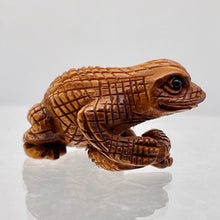 Load image into Gallery viewer, Intricate Carved & Signed Boxwood Lizard Ojime/Netsuke Bead