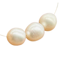 Load image into Gallery viewer, 3 Natural White 12 to10mm Pear-Shape FW Pearls 3104