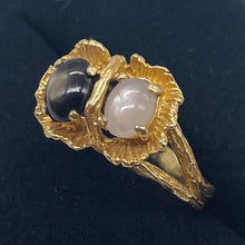 Load image into Gallery viewer, Star Sapphires 14K Yellow Gold Ring |7x5 Oval Stones | Size 7.75 | Black, White|