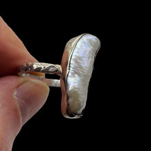 Load image into Gallery viewer, Pearl Sterling Silver Biwa Ring | 9.25 | Rainbow White |
