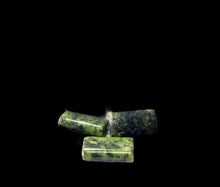 Load image into Gallery viewer, 3 Chartreuse Serpentine Jade Pendant Beads 9173