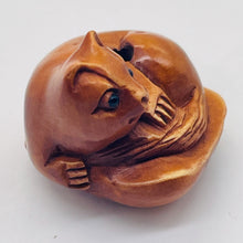 Load image into Gallery viewer, Carved Boxwood Kitty Cat On Clam Shell Ojime/Netsuke Bead | 24x21.5x22mm | Brown