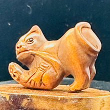 Load image into Gallery viewer, Kitty Cat Crouching Signed Netsuke Bead | 1 Netsuke Bead | | 27x15x19mm | Brown
