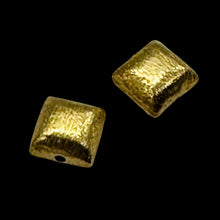 Load image into Gallery viewer, 1 Designer Brushed 22K Vermeil Puffed 8x8mm Square Bead 10342