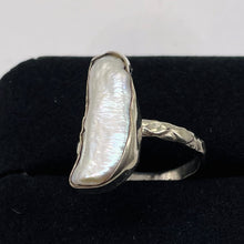 Load image into Gallery viewer, Pearl Sterling Silver Biwa Ring | 9.25 | Rainbow White |
