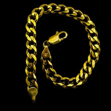 Load image into Gallery viewer, Italian! 10K Gold Figaro Link Chain Bracelet |7" Long |