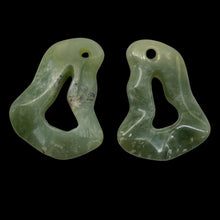 Load image into Gallery viewer, Serpentine New Jade 19g Irregular Loop Pendant Beads| 55x40x8mm | Green, White |