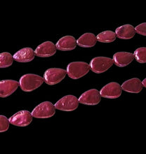 Load image into Gallery viewer, Yummy Raspberry FW Teardrop Coin Pearl 8 inchStrand 9949HS