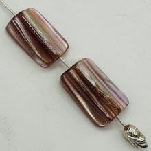 Load image into Gallery viewer, 2 Beads of Natural Dark Pink Mussel Shell Beads 4324