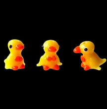 Load image into Gallery viewer, 3 Quackers Hand Made Glass Lampwork Duckie Beads 8479