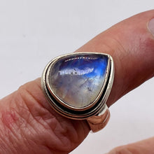 Load image into Gallery viewer, Moonstone Sterling Silver Oval Stone Ring | 8.5 | Blue Flash |