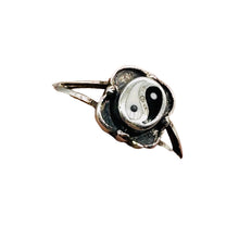 Load image into Gallery viewer, Onyx Mother of Pearl Yin Yang Square Sterling Silver Ring | 7 | White, Black |