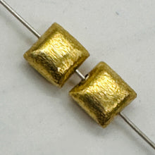 Load image into Gallery viewer, 1 Designer Brushed 22K Vermeil Puffed 8x8mm Square Bead 10342