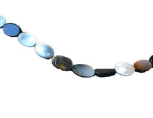 Load image into Gallery viewer, 8 Black Tahitian Mop Flat Oval Beads 004354