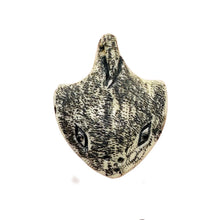 Load image into Gallery viewer, Manta Ray Scrimshaw Pendant Bead | 26x21x5mm | Cream, Black | 1 Bead |