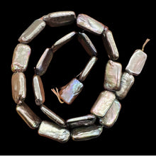 Load image into Gallery viewer, Glamour Platinum 18x9mm Rectangle Coin FW Pearl Strand 109935