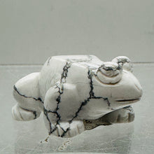 Load image into Gallery viewer, Frog Carved Howlite Statue | 1 Figurine | | 40x36x20mm | White. Gray