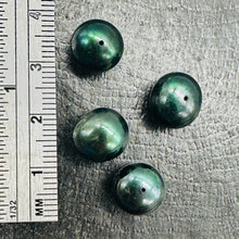 Load image into Gallery viewer, 4 FW Pearls Midnight 9-10x9.5mm Emerald Green Beads 9444