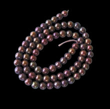 Load image into Gallery viewer, 5-6mm Harvest Berry Cocoa FW Pearls Strand 109938