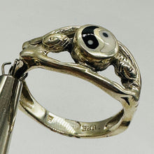 Load image into Gallery viewer, Yin Yang Black Agate Mother of Pearl Sterling Silver Ring Size 6 Designer