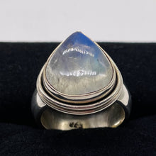 Load image into Gallery viewer, Moonstone Sterling Silver Oval Stone Ring | 8.5 | Blue Flash |
