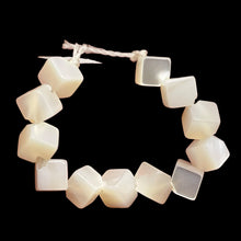 Load image into Gallery viewer, 12 Natural Mother of Pearl Shell 4x4x4mm Beads 004347