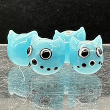 Load image into Gallery viewer, Kitty Cat Ceramic Round Beads | 15mm | Baby Blue | 4 Beads |