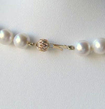 Load image into Gallery viewer, Lovely Creamy White Freshwater Pearl & 14K Gold 21 inch Necklace 9809