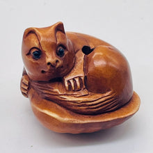 Load image into Gallery viewer, Carved Boxwood Kitty Cat On Clam Shell Ojime/Netsuke Bead | 24x21.5x22mm | Brown
