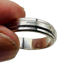 Load image into Gallery viewer, Sterling Silver Double Band Spinner Ring | Size 9 | Silver | 1 Ring |