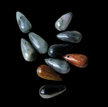Load image into Gallery viewer, Hot Cat's Eye Chrysoberyl Quartz Briolette Bead Strand 107520
