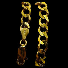Load image into Gallery viewer, Italian! 10K Gold Figaro Link Chain Bracelet |7" Long |