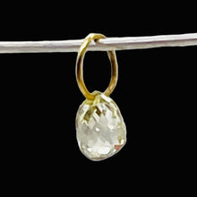 Load image into Gallery viewer, 0.28cts Natural Canary Diamond 18K Gold Pendant 8798J