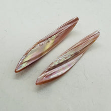 Load image into Gallery viewer, 1 Designer Blade Cut Pink Mussel Shell Pendant Bead 4423B