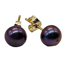 Load image into Gallery viewer, Pearl 14K Gold Round Post Earrings| 6mm | Lavender | 1 Pair |
