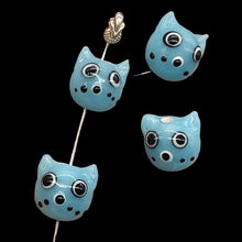 Load image into Gallery viewer, Kitty Cat Ceramic Round Beads | 15mm | Baby Blue | 4 Beads |