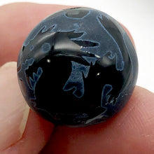 Load image into Gallery viewer, 1 Etched Dragon Phoenix Sardonyx 20mm Bead 10277 | 20mm | Black and White
