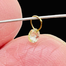 Load image into Gallery viewer, 0.25cts Natural Canary Diamond & 18K Gold Pendant 8798K